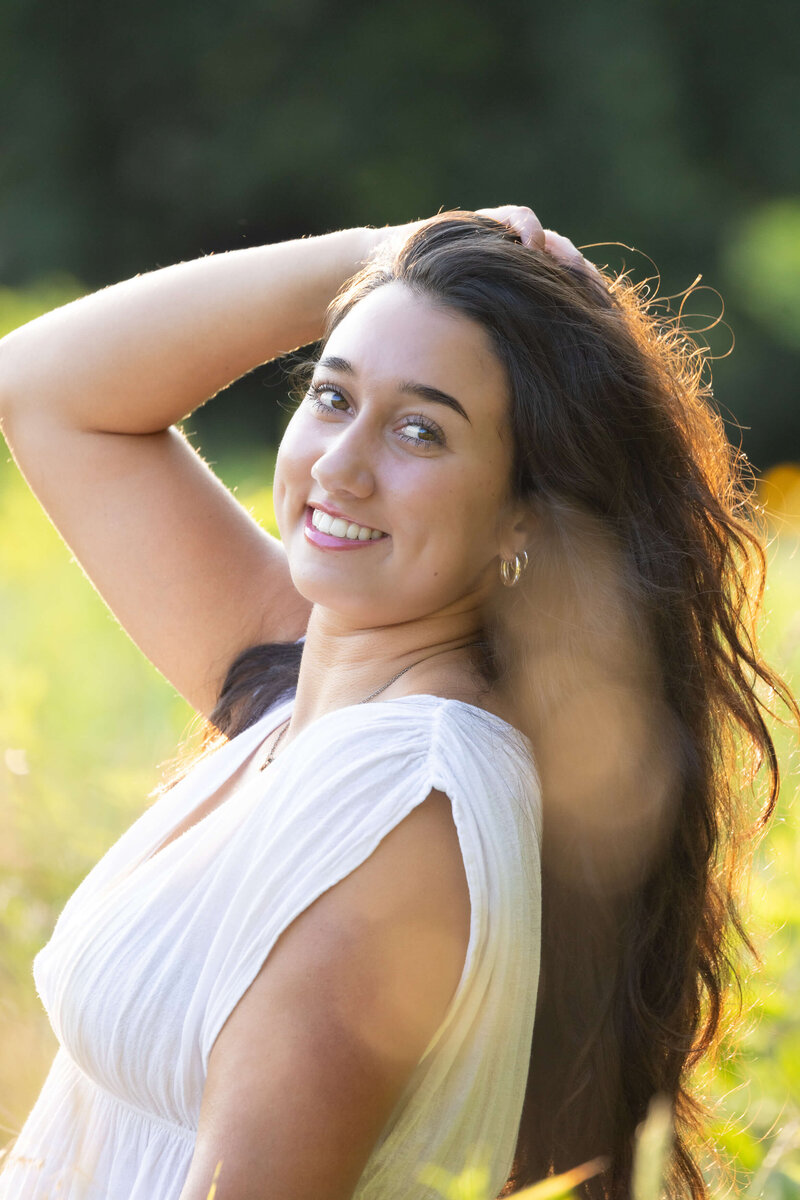 Senior class girl smiling at session