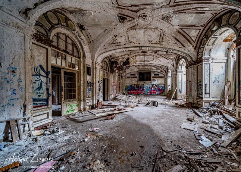 Lee Plaza Grand Ballroom_6