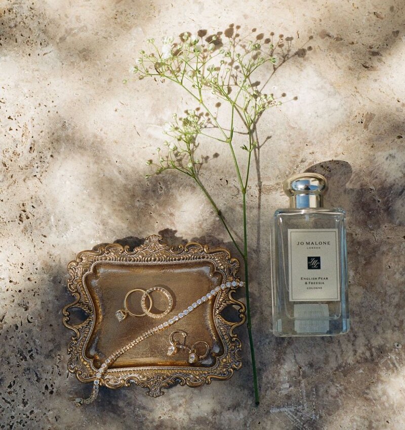 lace wedding dress of seattle bride