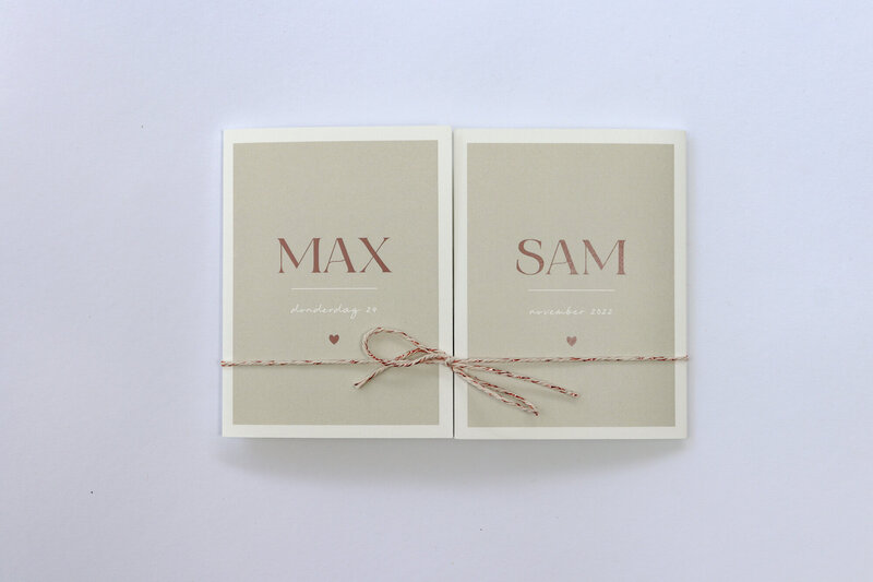 Beige-tweeling-tweeluik-Max-Sam-met-koper-en-foto
