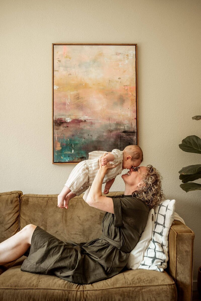 Motherhood Shooting Photo by Patricia
