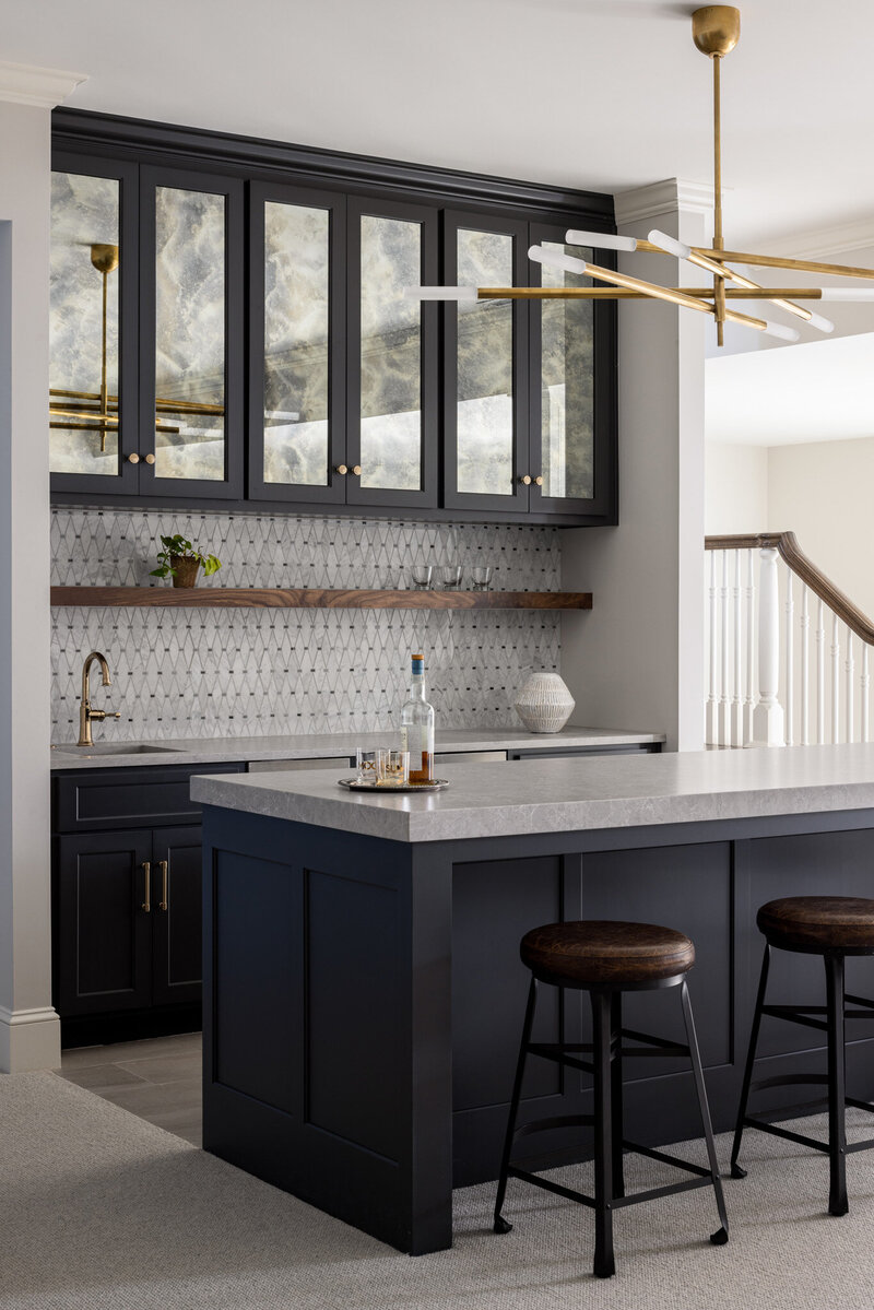Bold neutral modern kitchen design by Leawood interior designer Kara Kersten Design.