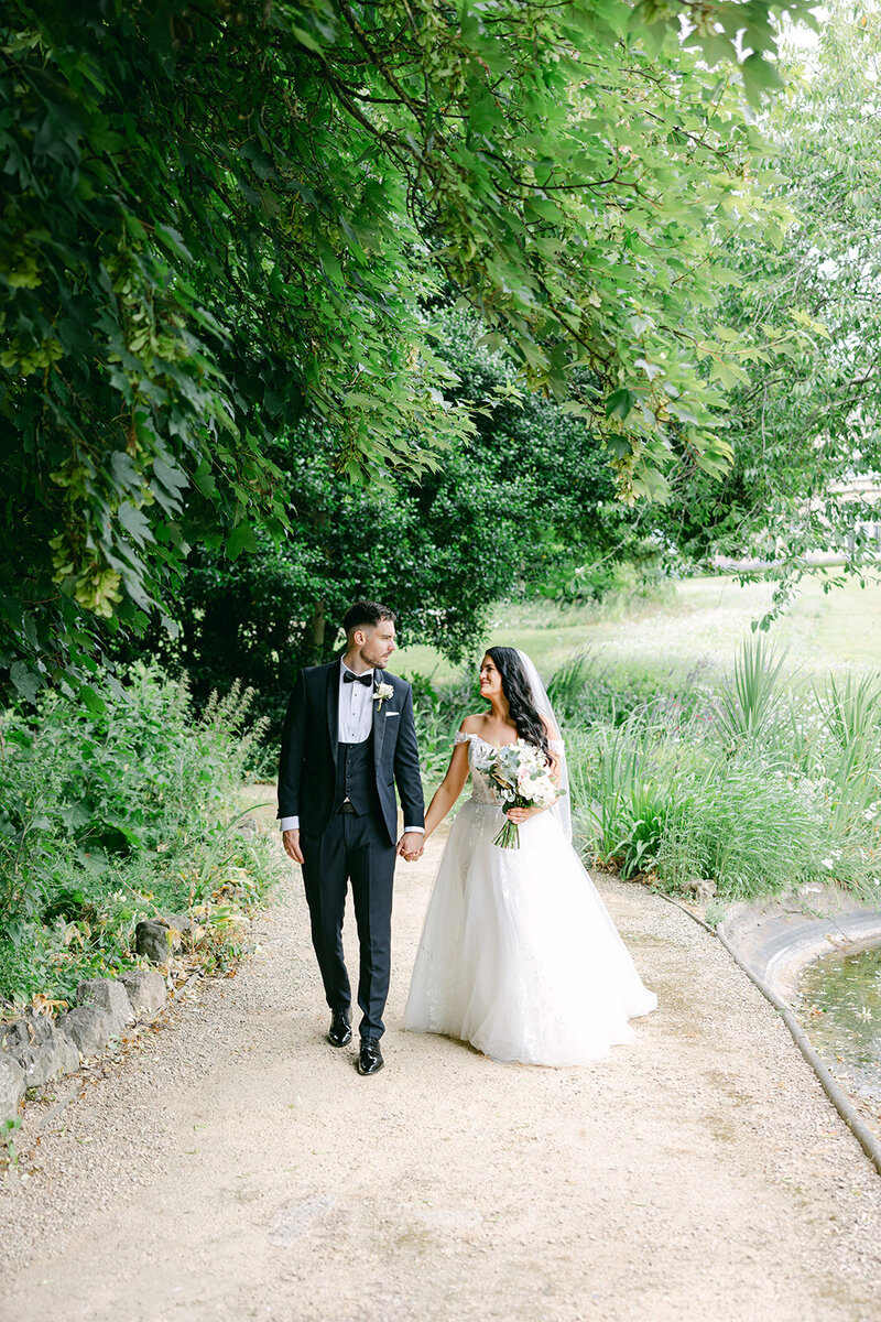 Hannah-Lewis-Wedding-Preview-28