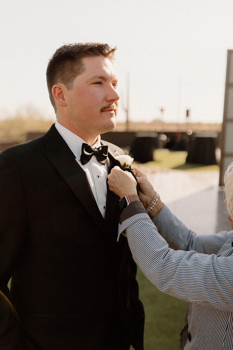 kelsey-kohl-wedding-preview-taylorraephotofilm-28