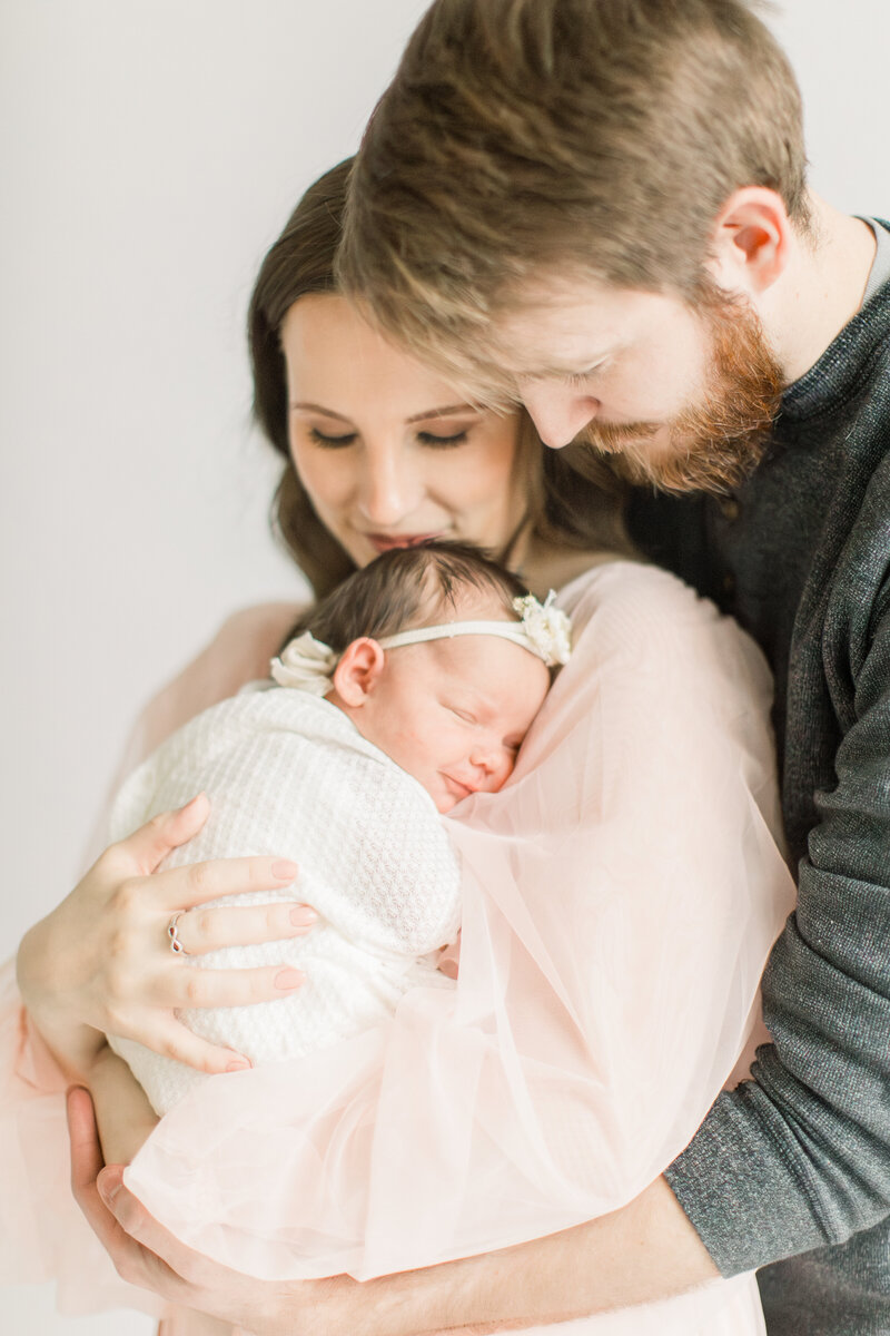 WendyGruselle_Milwaukee_WI_Newborn_Photographer_N_Family-7