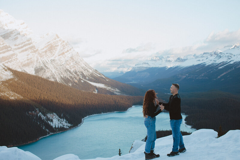 lake couple photographer