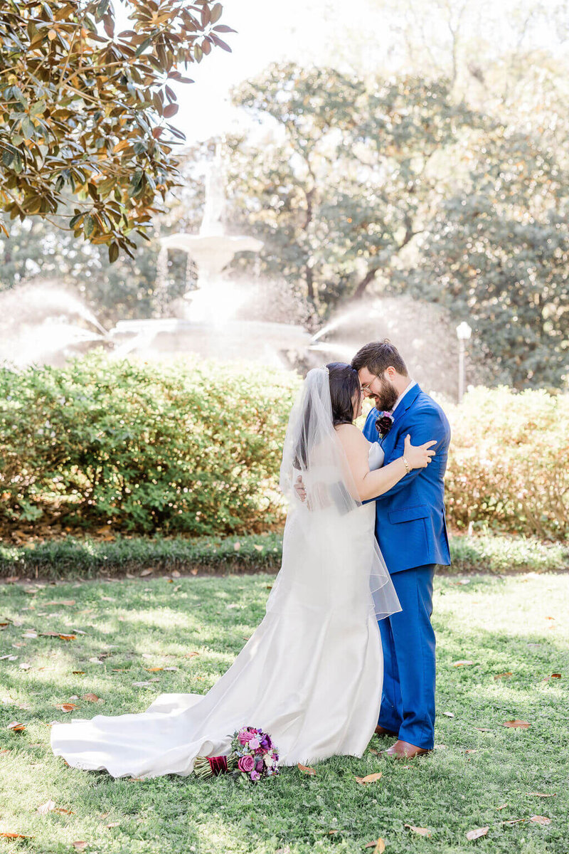 Savannah_Elopement_at_Forsyth_Fountain21