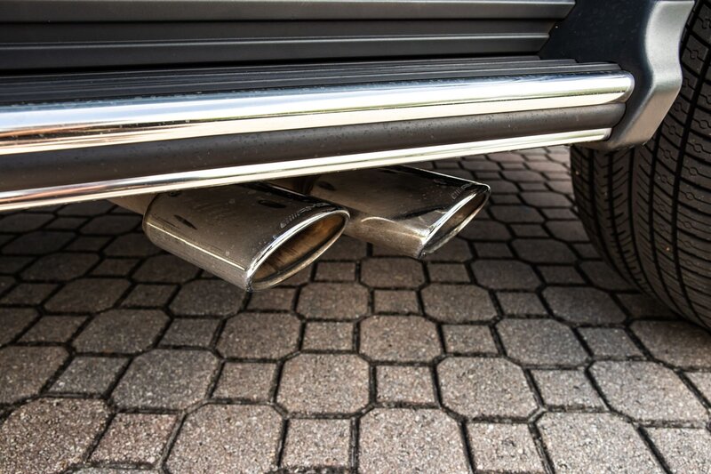 mercedes-g63-china-blue-for-rent-in-miami-exhaust-amg-emblem-017