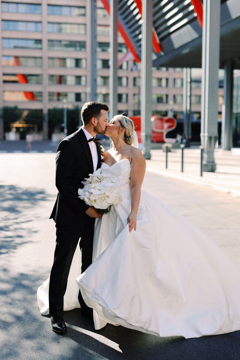 Modern Monochromiatic Wedding Photography in Washington 7