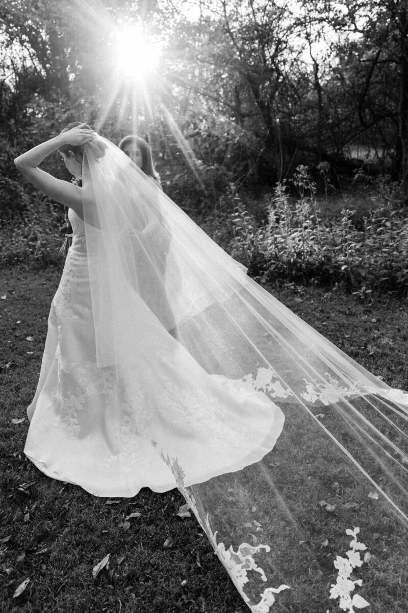 NikkiSanterre_EastCoastLuxuryWeddingPhotographer_CaitieHanrahan_KeswickHallWedding_Jac&ZachFilm-2102