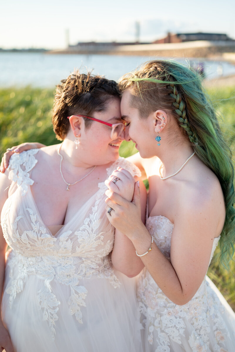 Emily-Ingrid_WeddingPreviews_41