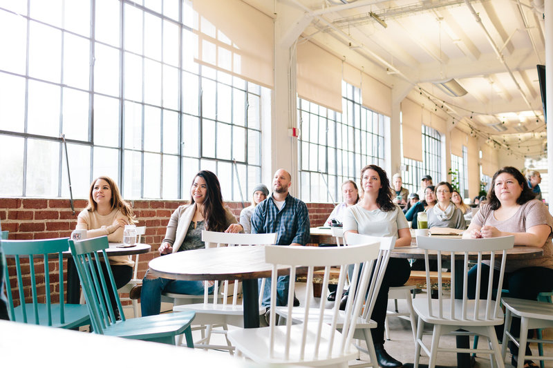 LaurenCarnesPhotography_LaurenLCarnes_StylingCakeAndConfetti-98