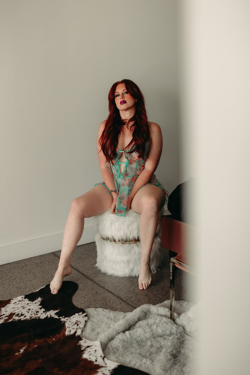 Experience luxurious boudoir photography in Savannah, Georgia. Empowering, intimate sessions to celebrate your beauty and confidence. Book your unforgettable session today!