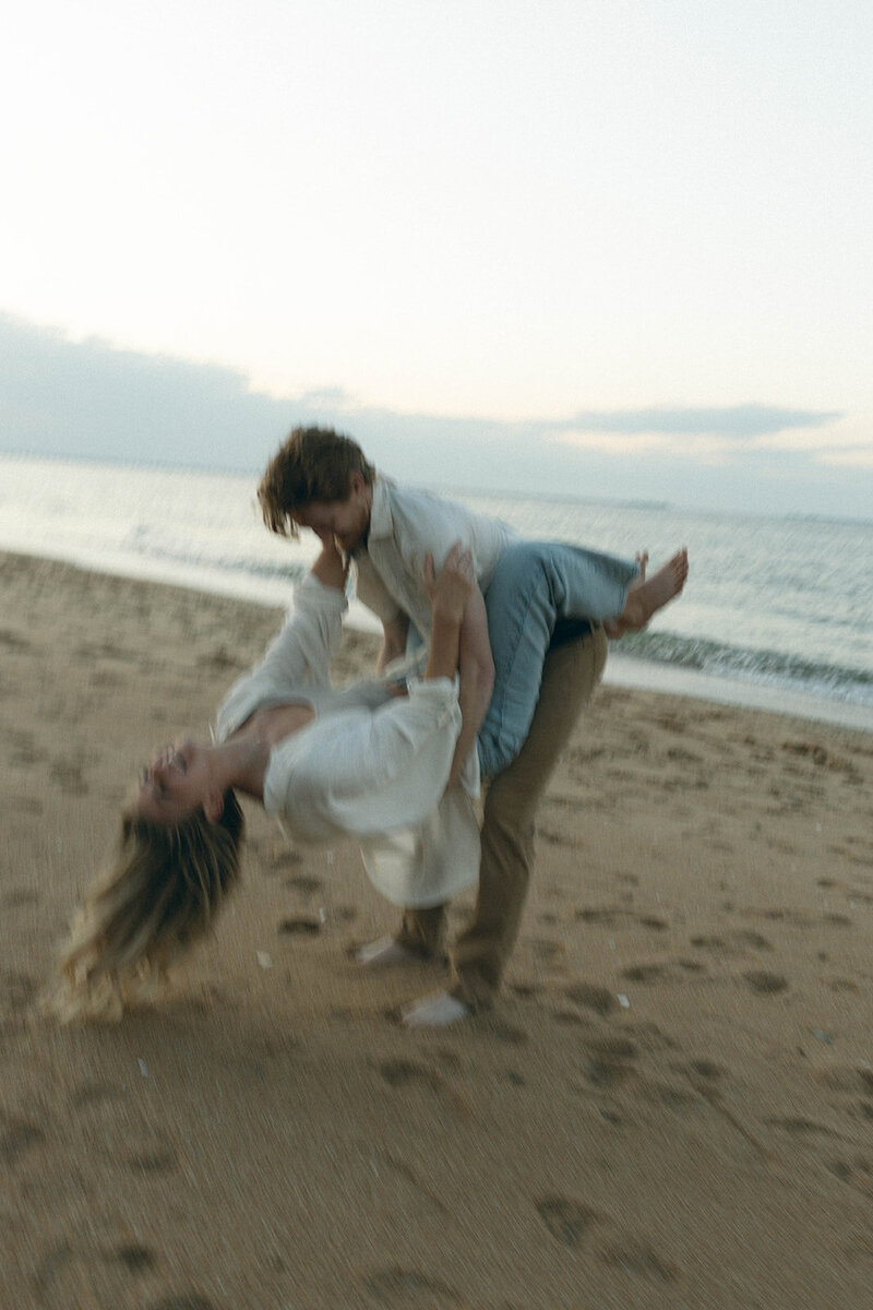 erica_+_gunner_beach_engagement_photos (142 of 173)