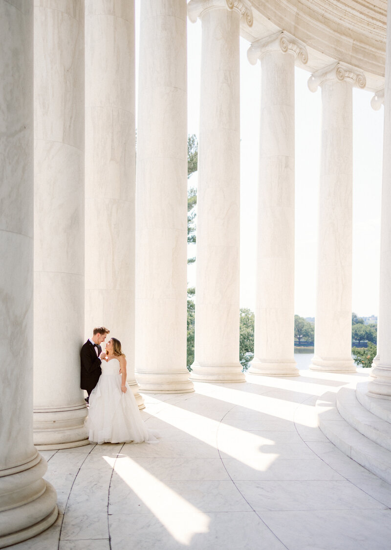Couple in Jefferson Memorial