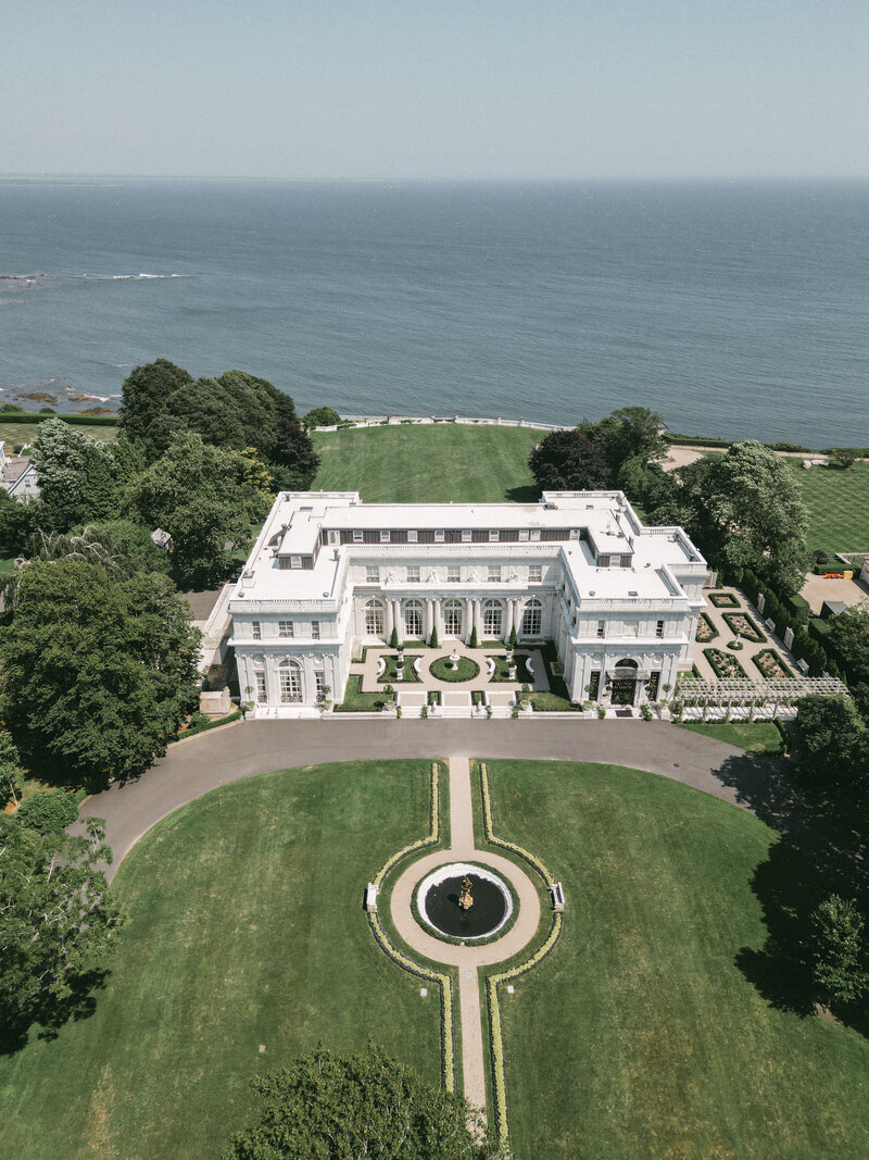 Roseclif wedding in Newport Rhode Island by Gathered East