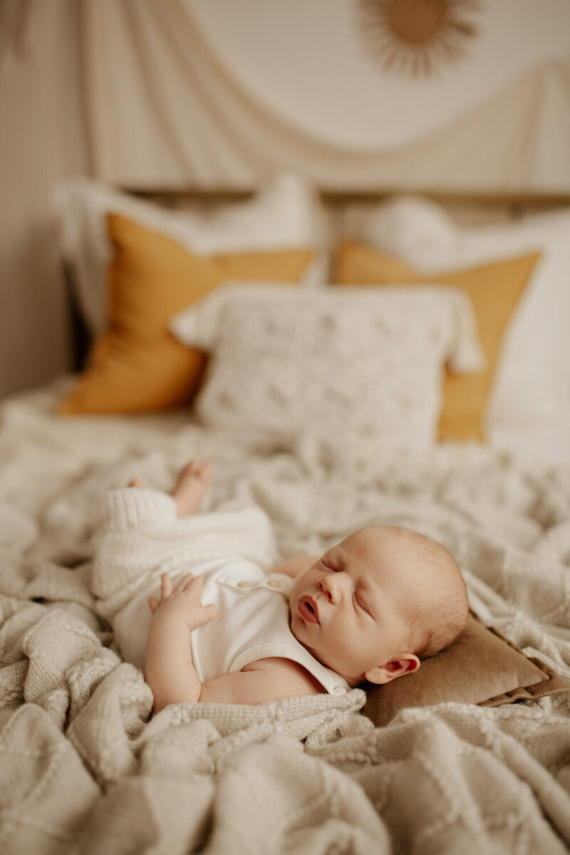 red-deer-central-alberta-newborn-maternity-photographer-02