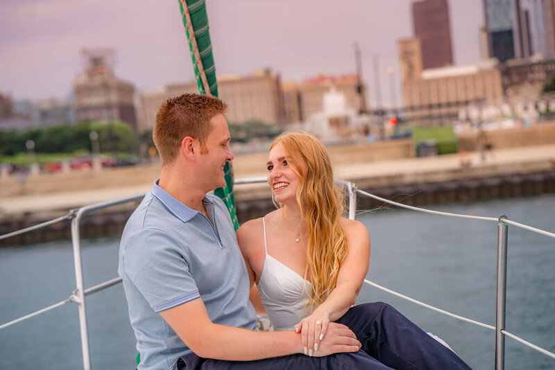 chicago-sailboat-engagement-session (13)