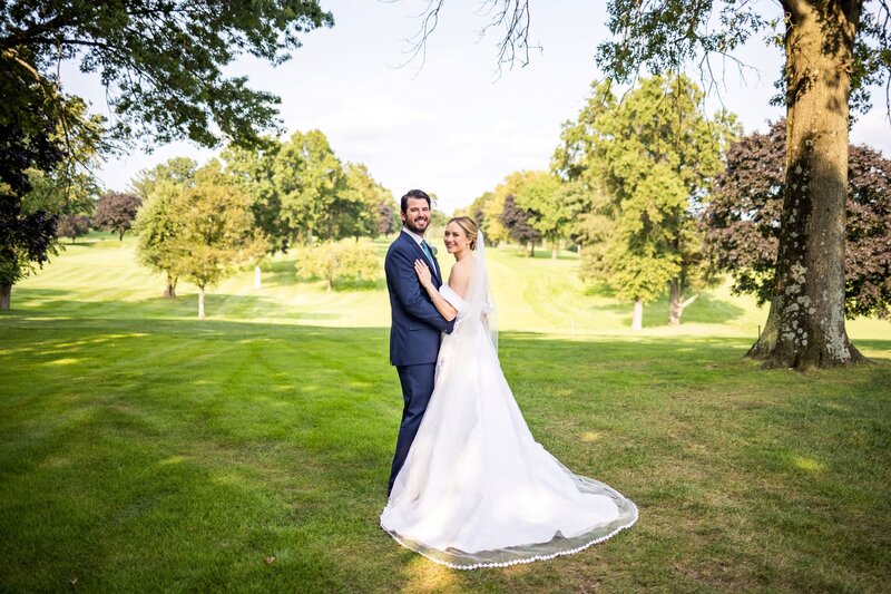 emma-cleary-new-york-nyc-wedding-photographer-videographer-venue-plandome-country-club-6