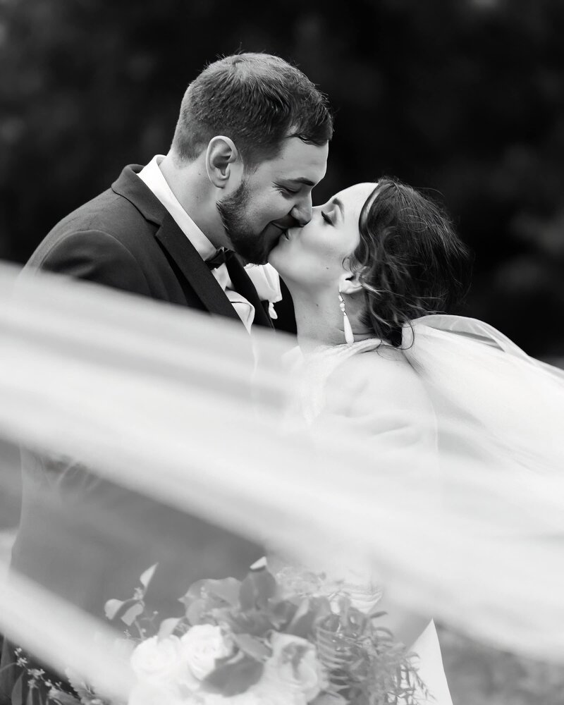 Wedding ceremony at the Arbour in Sirromet Winery