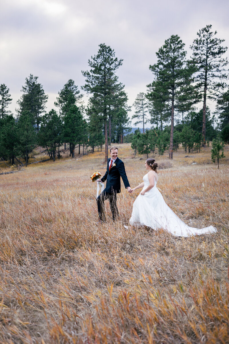 wanderingwildemedia-blackhillsreceptions-klempwedding-fallwedding-blackhillswedding-blackhillsbride-weddingphotographer-476