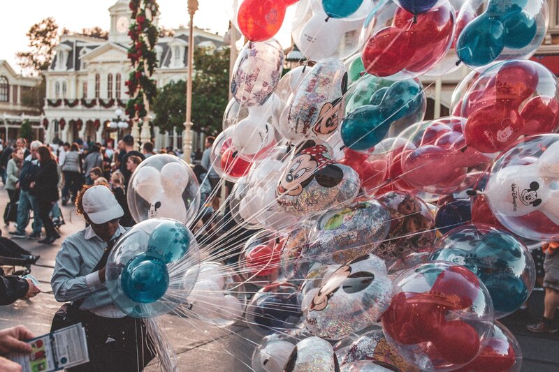 anniversaire-organisé-thème-disney-ballons