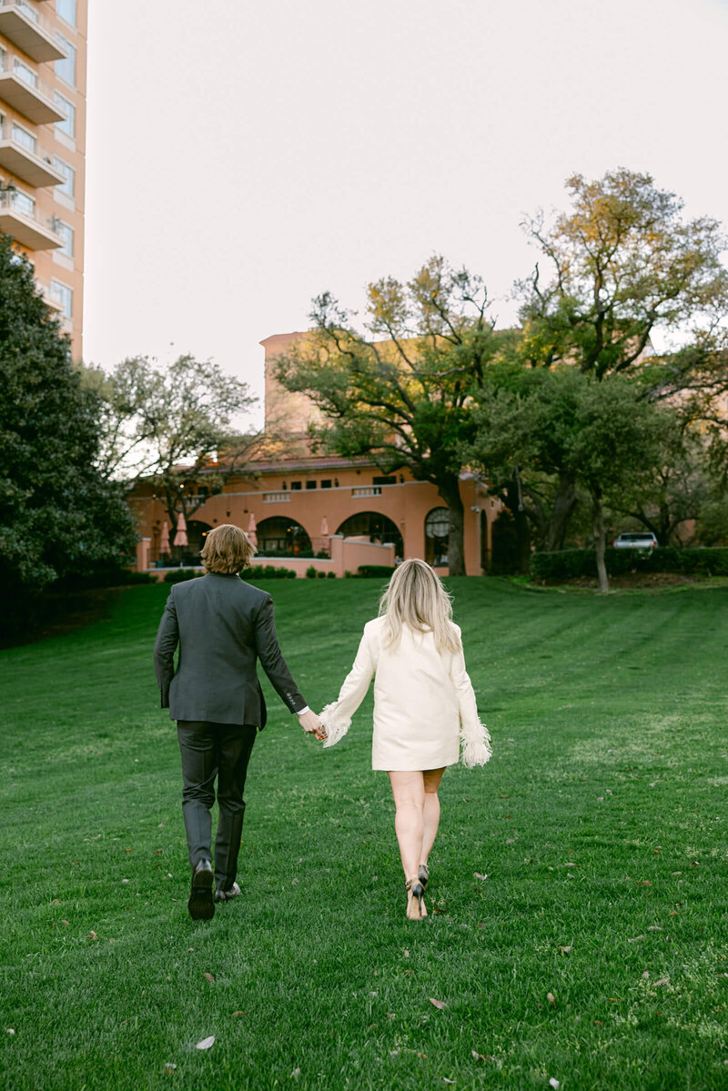 A wedding engagement photo session in Dallas Texas