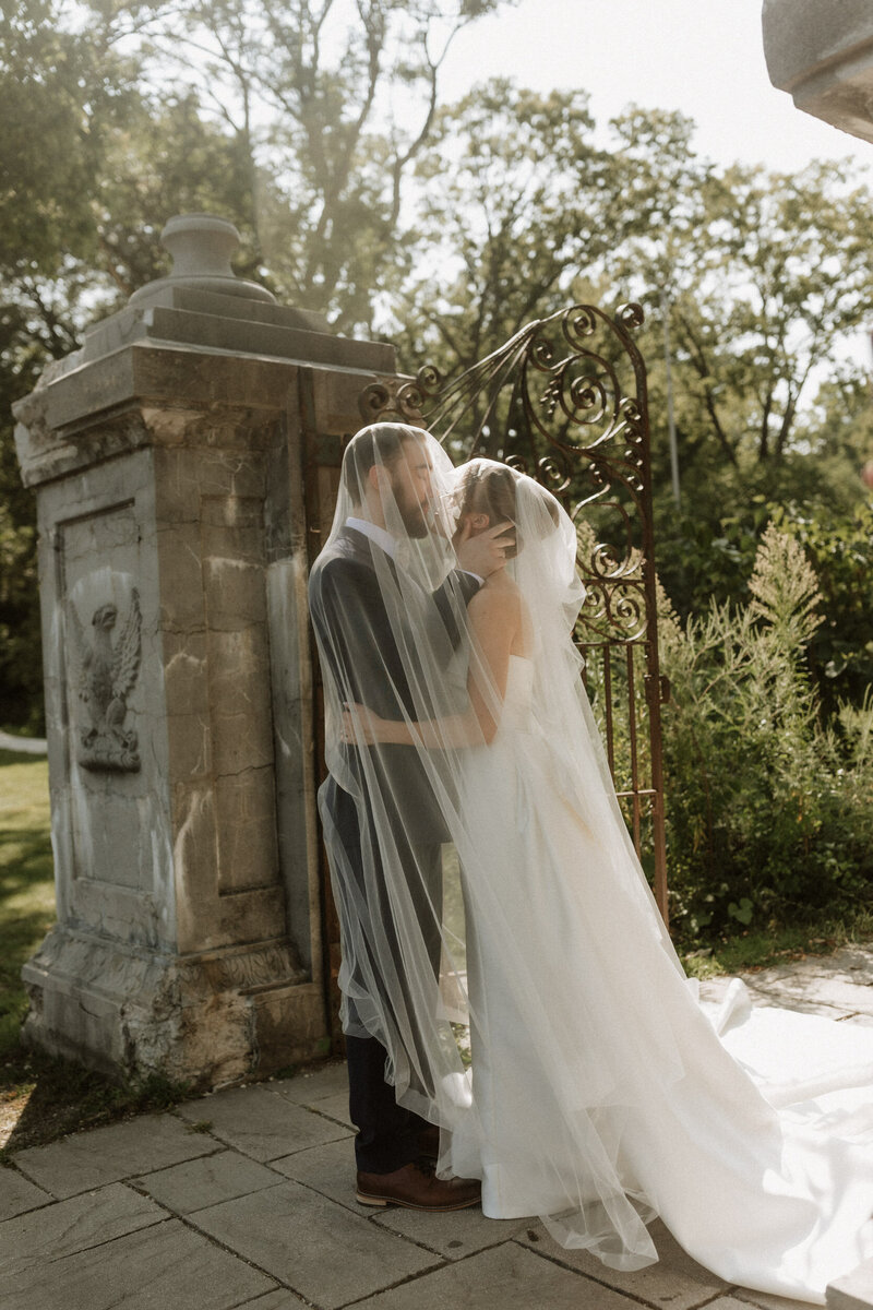 illinois chicago backyard intimate wedding northwest indiana photographer videographer film documentary lisle hyatt regency hotel charles-35