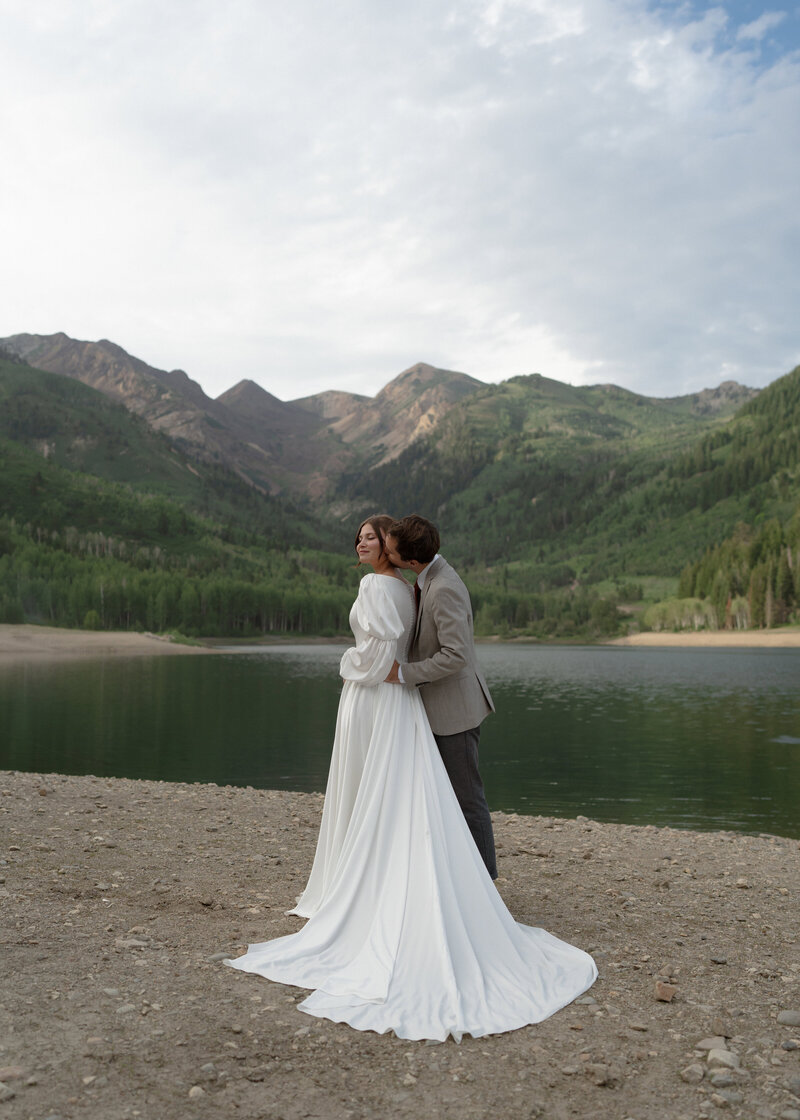 Mountain-Lakeside-Bridal-Editorial-77