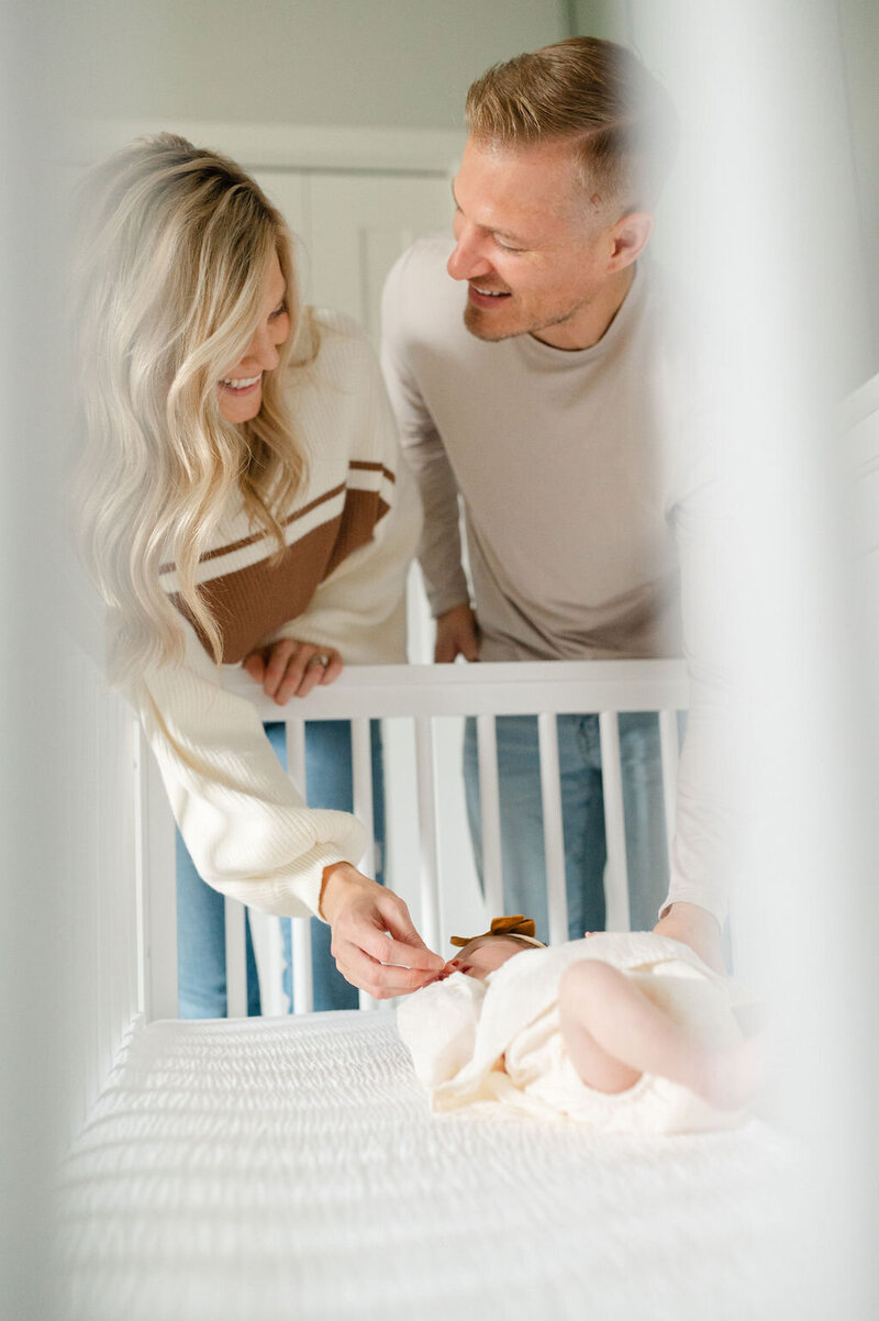 Timeless-Modern-Cozy-InHomeNewborn-BabyNursery-NaturalLightPhotographer-MapleGrove-Plymouth-GoldenValley-Minnesota4
