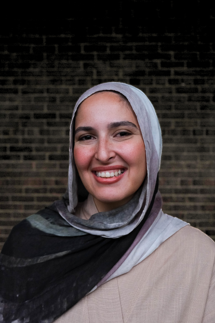 Toronto based - individual therapist focused on  anxiety, stress, interpersonal relationships and self-discovery.