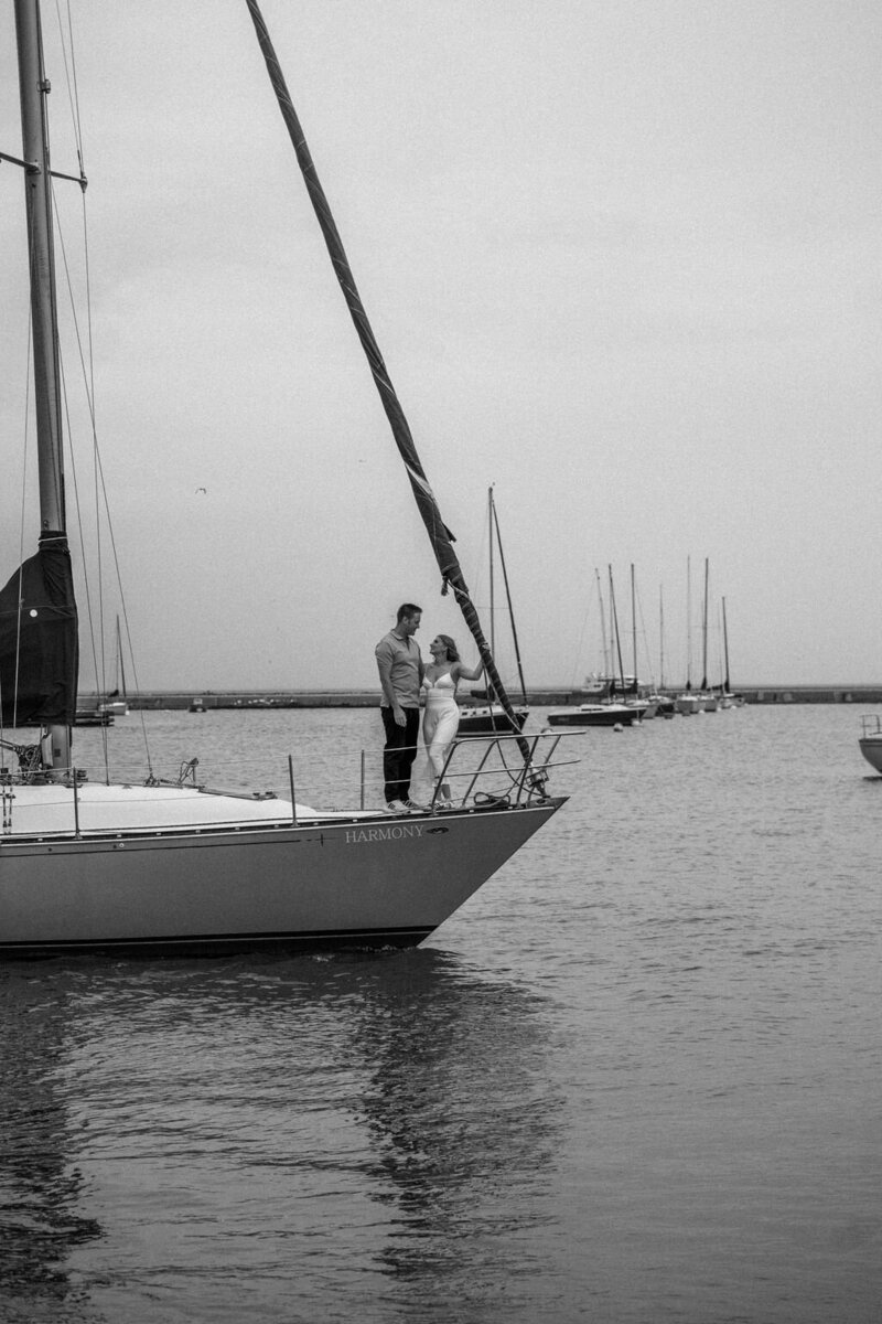 chicago-sailboat-engagement-session (45)