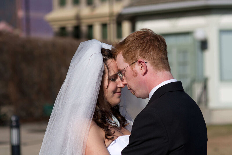 Edmonton Wedding Photographer - Edmonton Legislative Gardens review