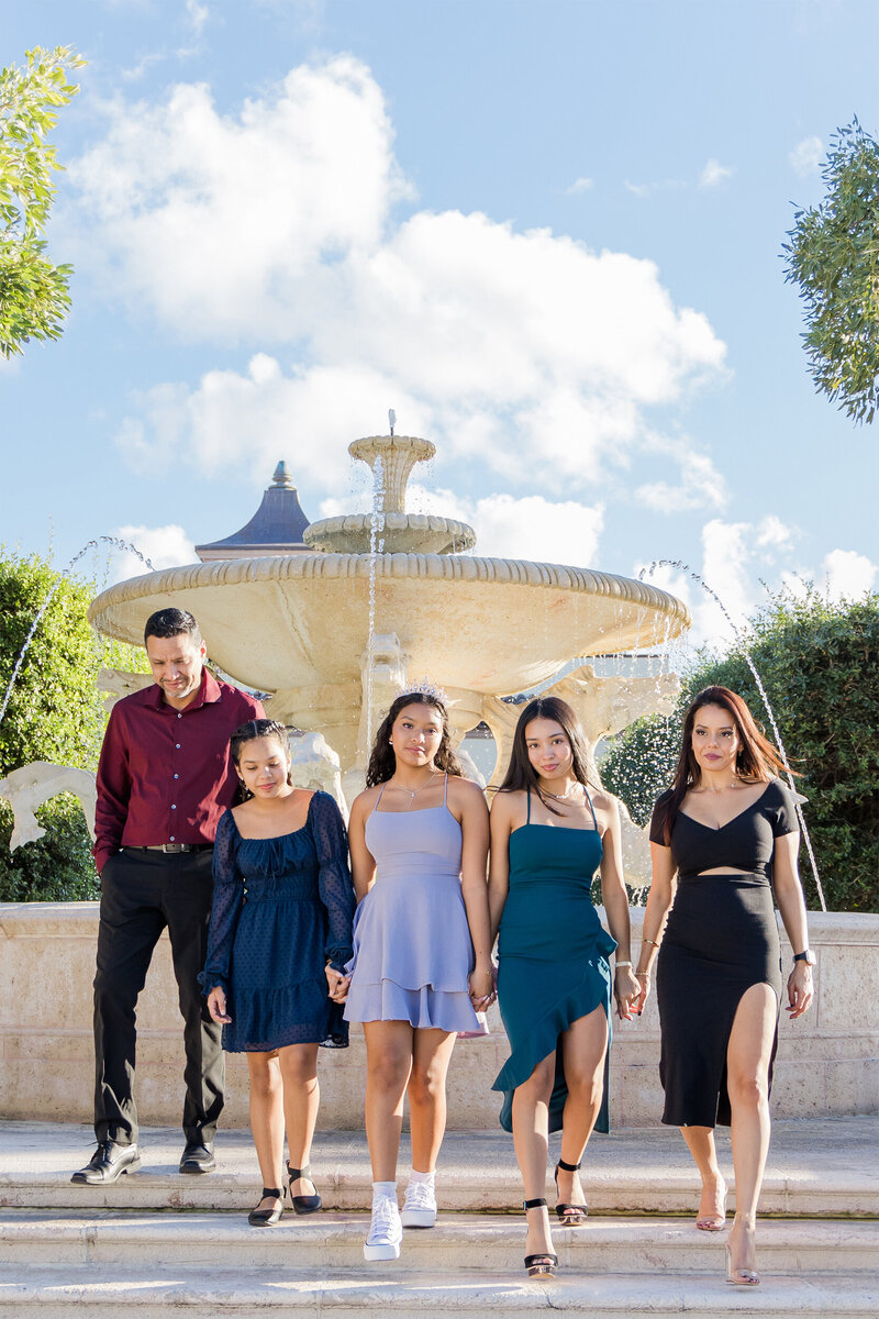 Family photo of a family of 5 photographed in Palm Beach