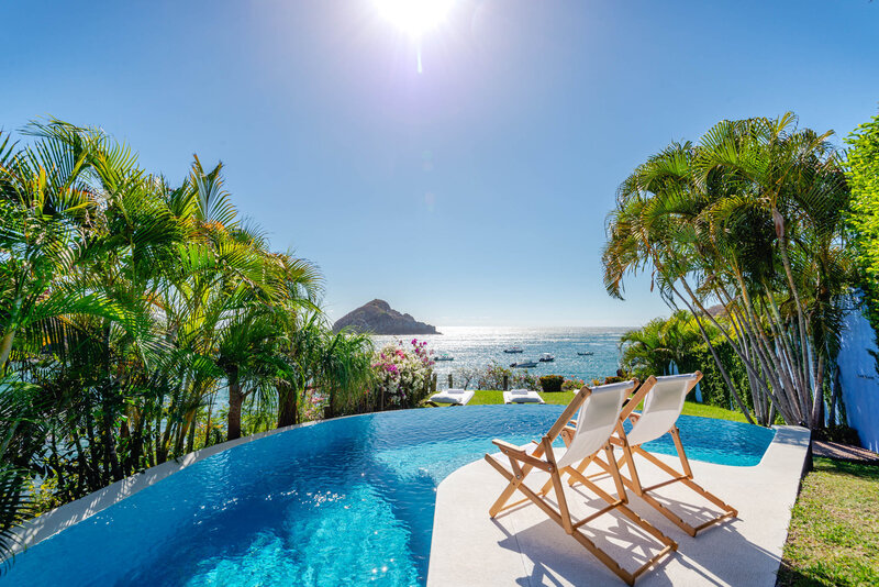 Careyes-Mexico-Properties-Villas-Casita-Azul-Infinity-Pool-Ocean-View-4861