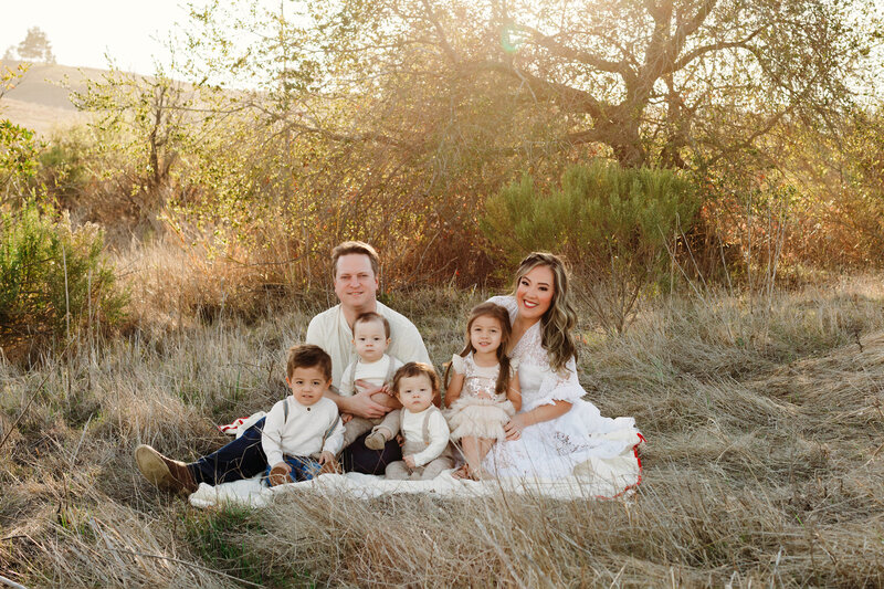 family photography thousand oaks, family photographer near me, family portraits ventura county, professional family photos