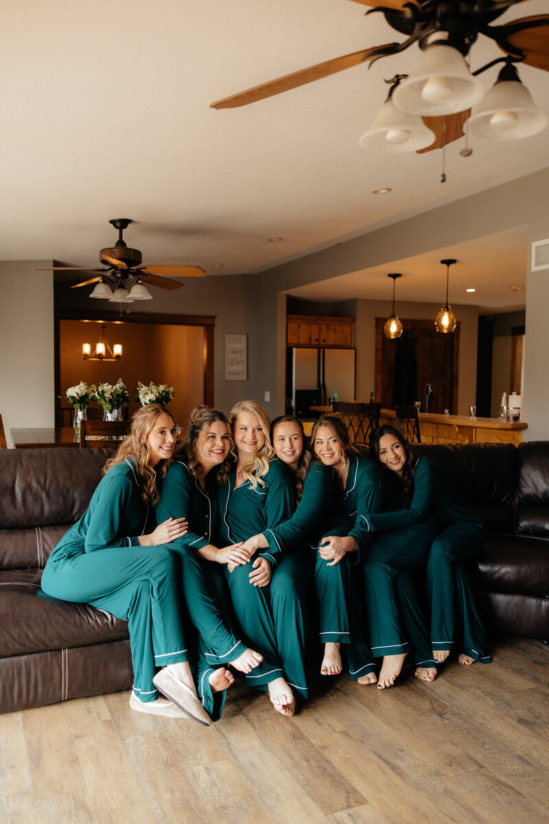 BENEATHTHESPRUCE-SOUTH-DAKOTA-WEDDING-PHOTOGRAPHER-AND-VIDEOGRAPHER-6376