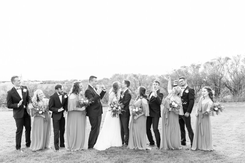 Emerald Pines Wedding - Sioux Falls Wedding Photographer - Madison & Dave - Highlights-198