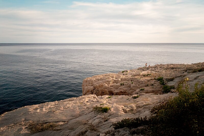 Dreamy Cassis Engagement Photoshoot
