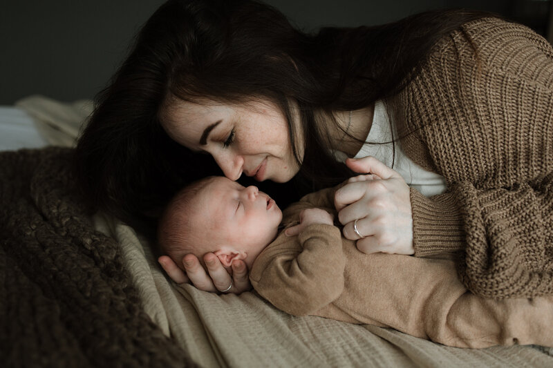 newbornshoot valkenswaard eindhoven fotograaf bergeijk fotoshoot newborn babyshoot gezinsshoot zwangerschapsshoot la nouk fotografie fotograaf