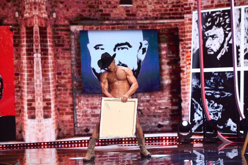 Brent Ray Fraser Pains Răzvan Exarhu on iUmor 2021 - 04