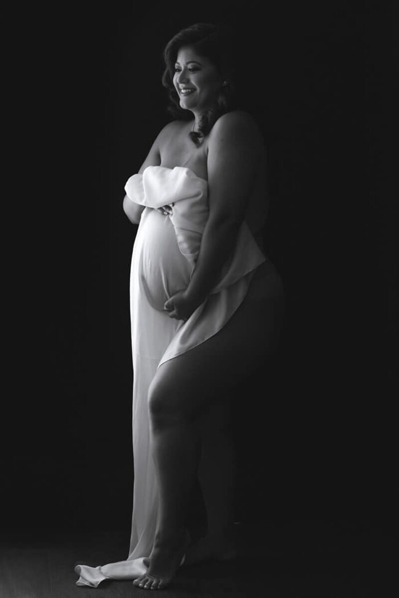 Maternity Portrait with scarf in San Antonio TX