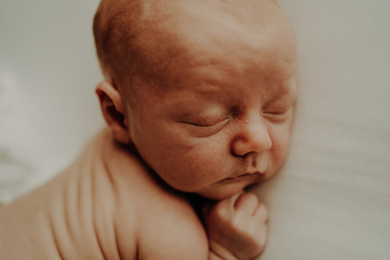 Danielle-Leslie-Photography-2021-aberdeen-newborn-photographer-mccullough-0005
