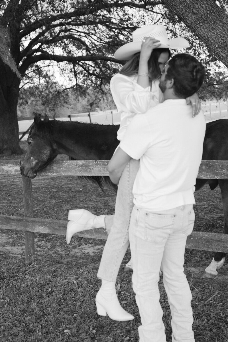 20230325.MeganJaret.HorseFarm02805