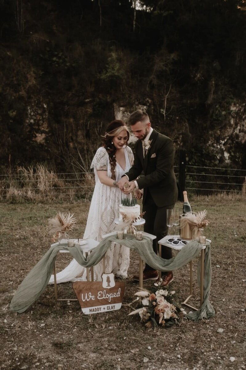 paisley-sunshine-white-rock-canyon-florida-elopement-chantilly-chic-celebrations-18