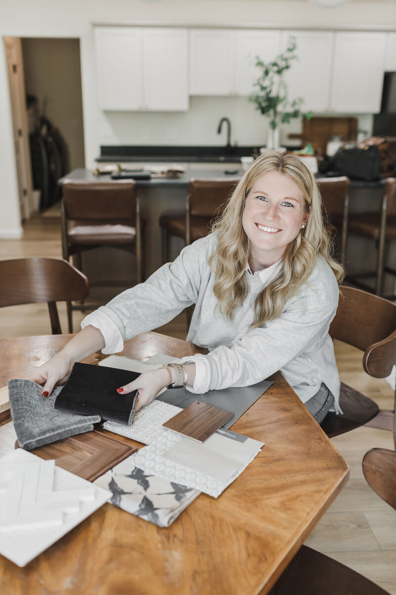 Design No 7 Interiors - Full-service interior design firm serving Central Illinois (Effingham,Illinois) & the metro-east St. Louis areas (O’Fallan, Edwardsville, Collinsville, Belleville, Glen Carbon, Troy). New builds & remodels. Furniture & Decor Updates. 1:1 Design Consultations.