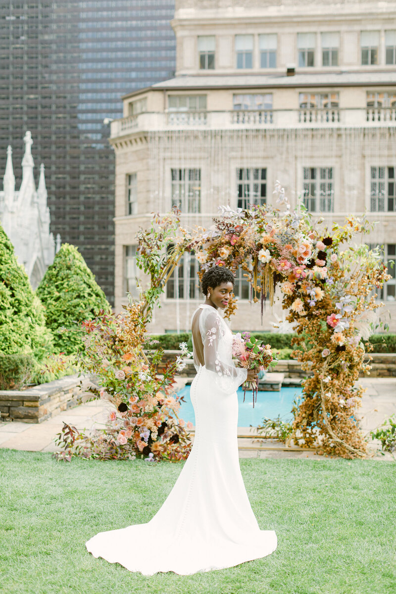 bo_shim_new_york_fine_art_luxury_wedding_editorial_photographer_editorial_loft_and_garden_ny-16