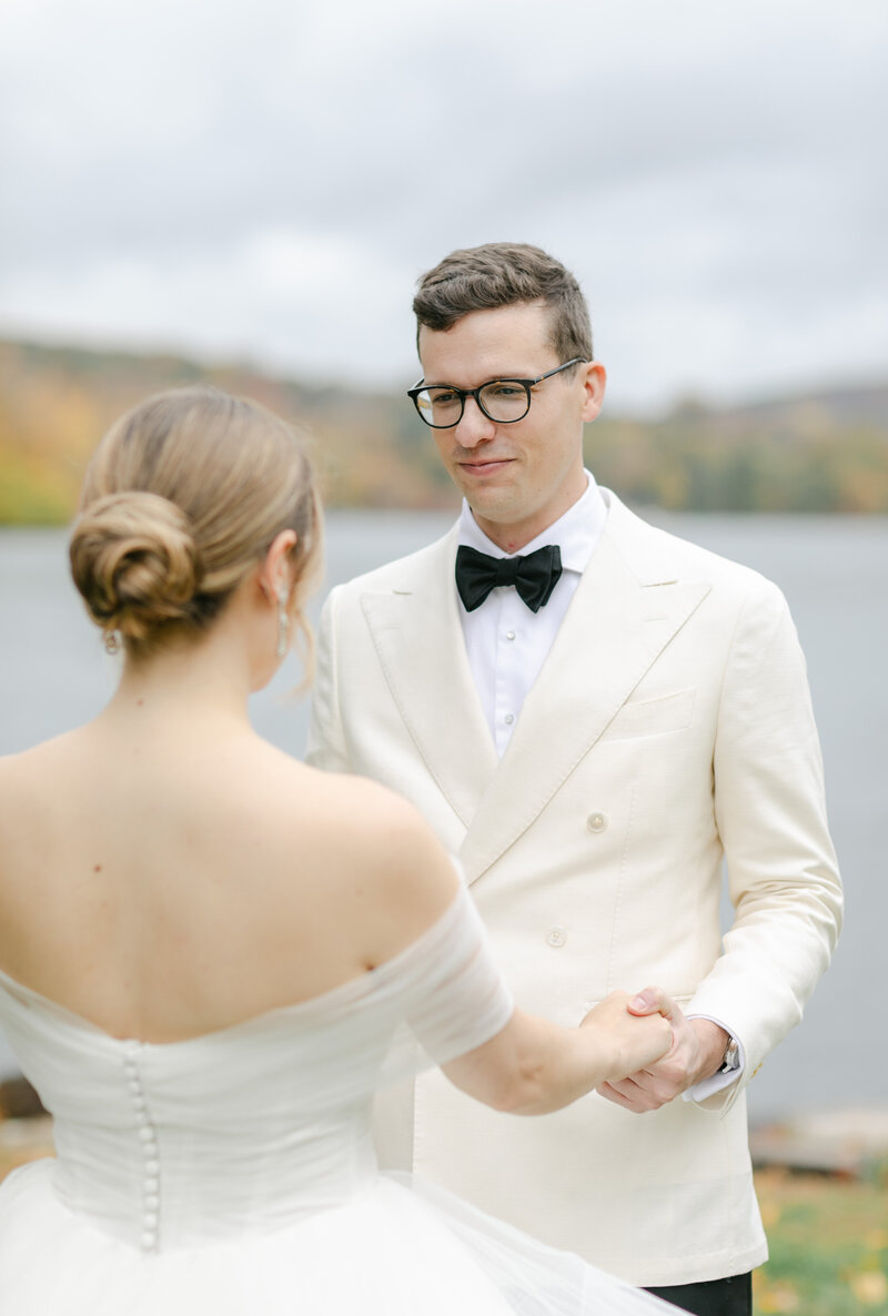 groom-crying-first-look-ct