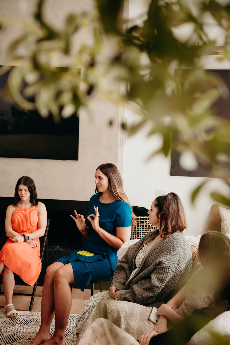 Andrea Wilde is the CEO and founder of the LIVE BIG Collective and is speaking in an intimate setting to other women