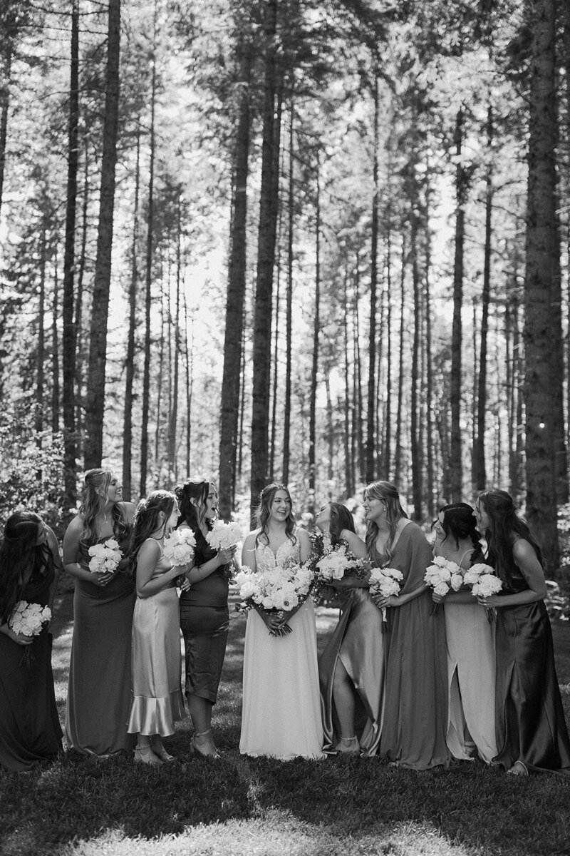 shane-nyah-wedding-ladies-taylorraephotofilm-75_websize